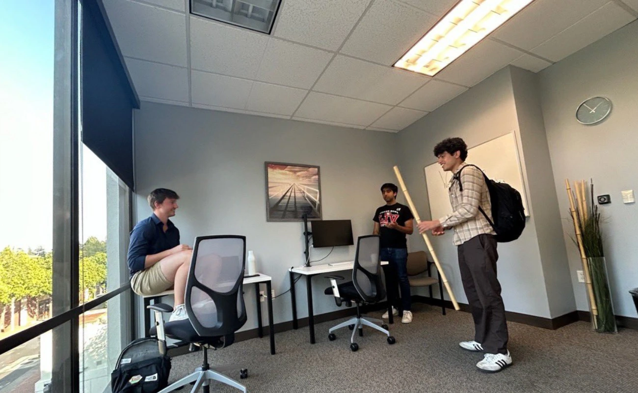 मार्क जकरबर्ग पीछे छूटे भारतीय मूल के युवाओं की कंपनी ने तोड़ी सभी सीमाएं